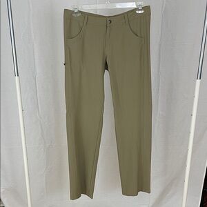 Patagonia Woman's Olive Green Pants Size 10